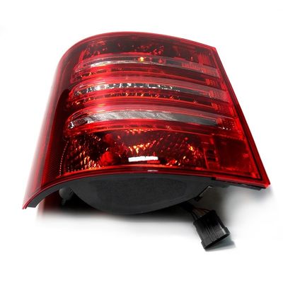 Golden Dragon Bus 24V LED Light Tail e 30W de potência com o número OE 4133-00059